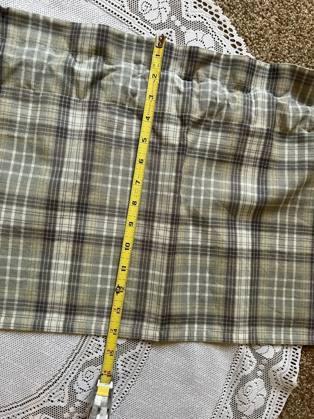 Valance and 4 Placemats